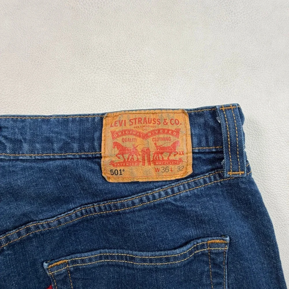Levis‎ 501 Original Fit Mens 34x30 Dark Wash Blue Straight Leg Button Fly Jeans